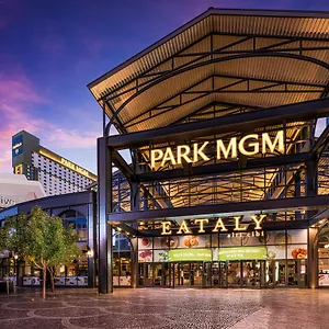 **** Semesteranläggning (resort) Park Mgm Vegas USA